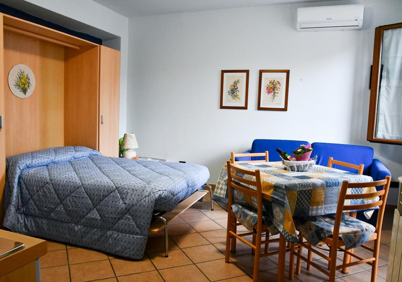 Gli Angeli Agriturismo Villa Cisano sul Neva Dış mekan fotoğraf