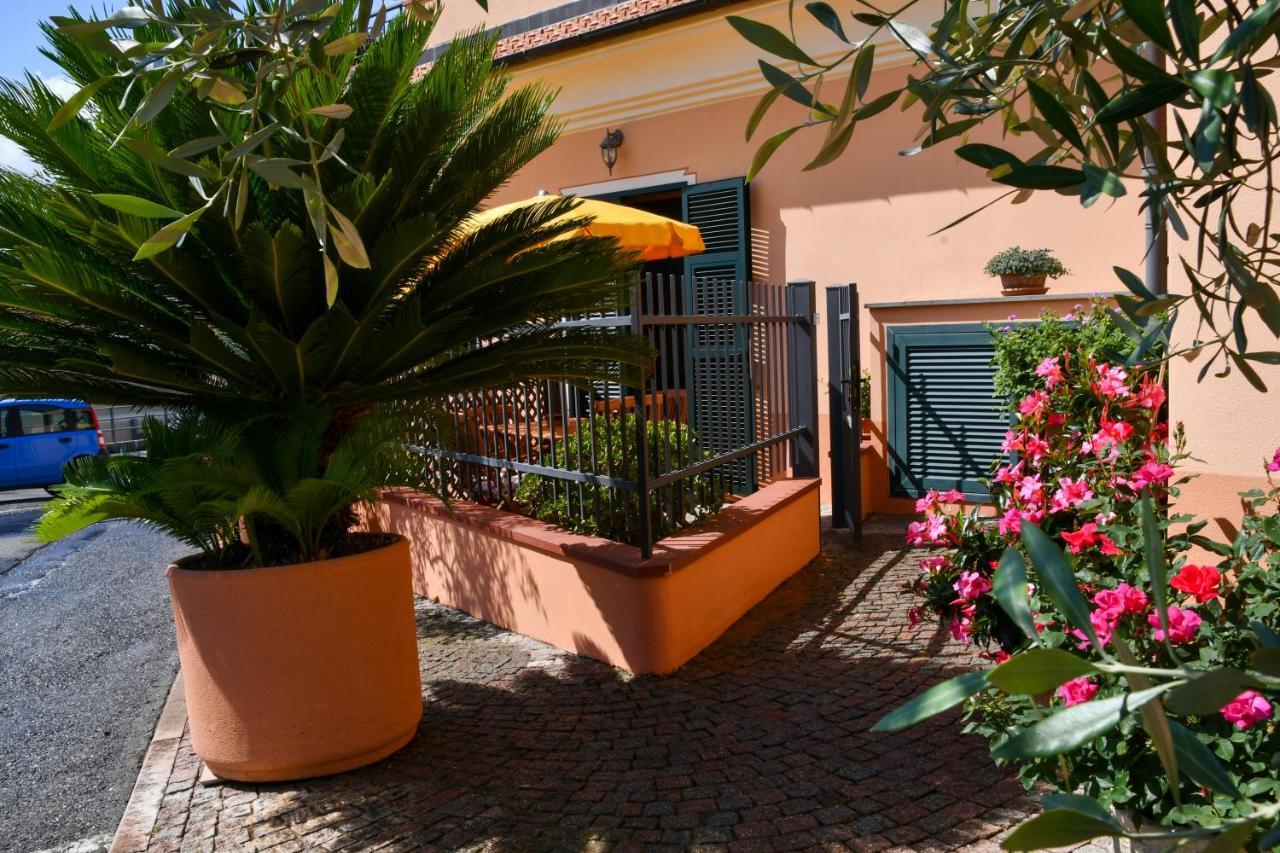 Gli Angeli Agriturismo Villa Cisano sul Neva Dış mekan fotoğraf